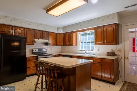 Kitchen - 9 Fairway East Dr, Georgetown, DE 19947 photo 5 of 5