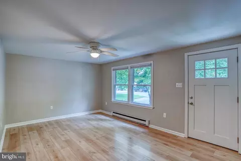 Living - 116 Betts St, Milton, DE 19968 photo 1 of 1