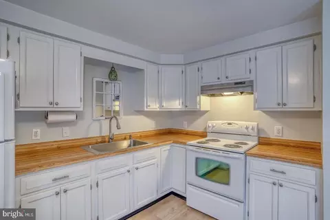 Kitchen - 116 Betts St, Milton, DE 19968 photo 2 of 2