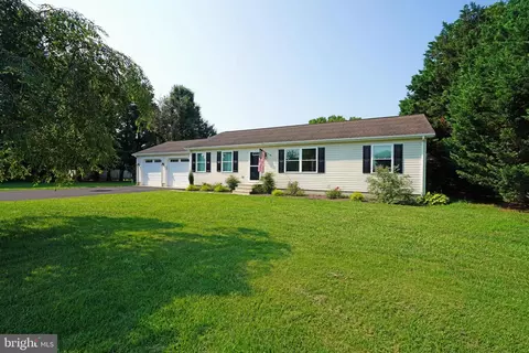 Exterior - 132 Creek Dr, Milton, DE 19968 photo 2 of 8