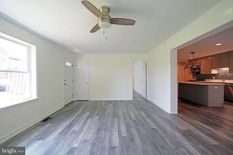 Living - 132 Creek Dr, Milton, DE 19968 photo 5 of 12