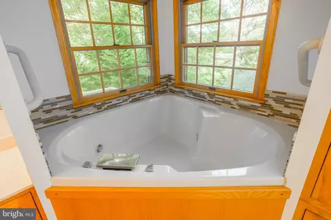 Bath - 653 Bethany Loop, Bethany Beach, DE 19930 photo 3 of 7