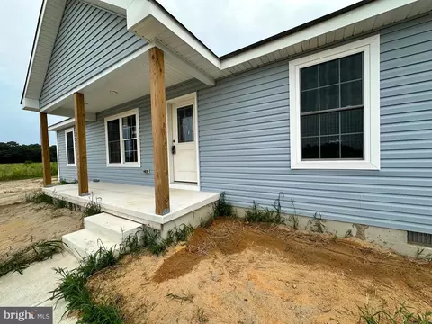 Exterior - 33055 Old Hickory Rd, Laurel, DE 19956 photo 2 of 4