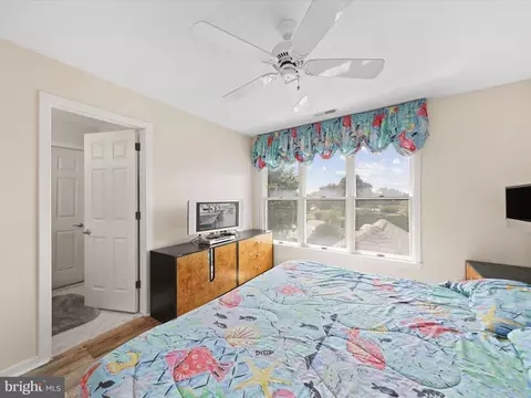 Bedroom - 30470 Shore Ln #4, Ocean View, DE 19970 photo 6 of 7