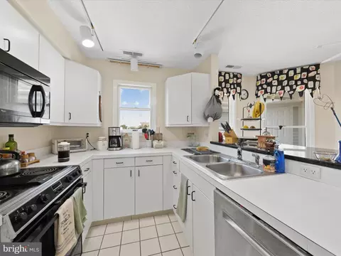 Kitchen - 30470 Shore Ln #4, Ocean View, DE 19970 photo 3 of 4
