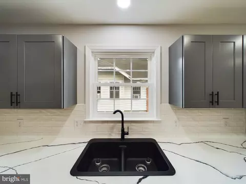 Kitchen - 11139 Laurel Rd, Laurel, DE 19956 photo 4 of 4