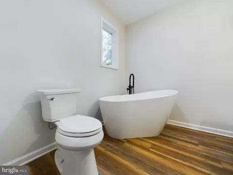 Bath - 11139 Laurel Rd, Laurel, DE 19956 photo 3 of 4