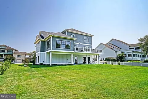 Exterior - 152 E Side Dr, Rehoboth Beach, DE 19971 photo 12 of 13