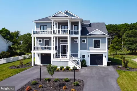 152 E Side Dr, Rehoboth Beach, DE 19971