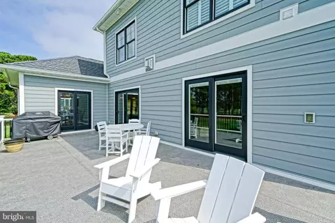 Exterior - 152 E Side Dr, Rehoboth Beach, DE 19971 photo 4 of 13
