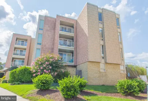 11 Virginia Ave #101, Rehoboth Beach, DE 19971