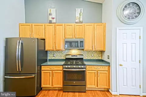 Kitchen - 33094 E Light Dr, Lewes, DE 19958 photo 2 of 5