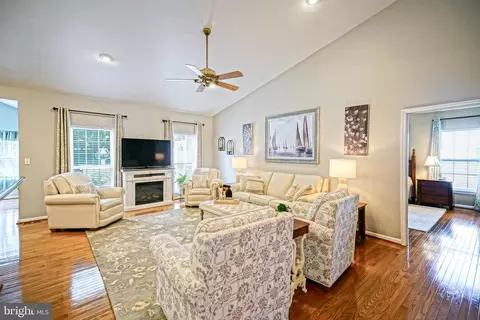 Living - 33094 E Light Dr, Lewes, DE 19958 photo 1 of 2