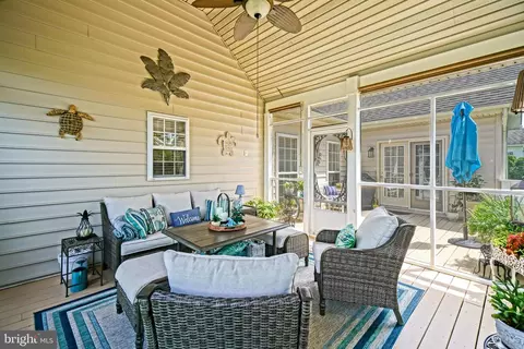 Exterior - 33094 E Light Dr, Lewes, DE 19958 photo 7 of 16