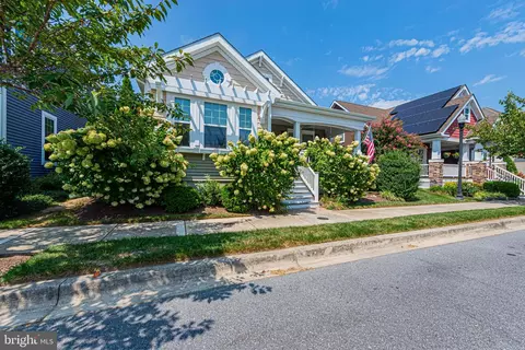 Exterior - 107 Arch St, Milton, DE 19968 photo 2 of 7
