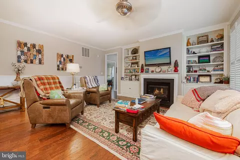 Living - 107 Arch St, Milton, DE 19968 photo 1 of 1
