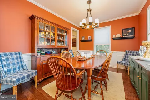 Dining - 107 Arch St, Milton, DE 19968 photo 2 of 3