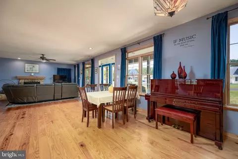 Dining - 5019 Beverly Ln, Milton, DE 19968 photo 1 of 1