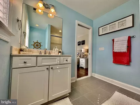 Bath - 215 2nd St, Bethany Beach, DE 19930 photo 7 of 10