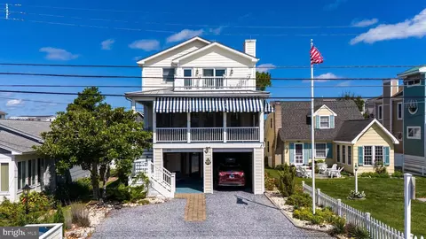 215 2nd St, Bethany Beach, DE 19930