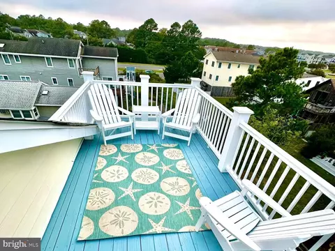 Exterior - 215 2nd St, Bethany Beach, DE 19930 photo 13 of 17