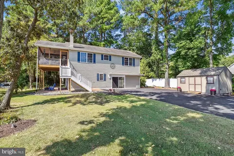 31312 Pine Pl, Ocean View, DE 19970