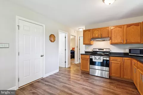 Entry Way - 31312 Pine Pl, Ocean View, DE 19970 photo 1 of 8