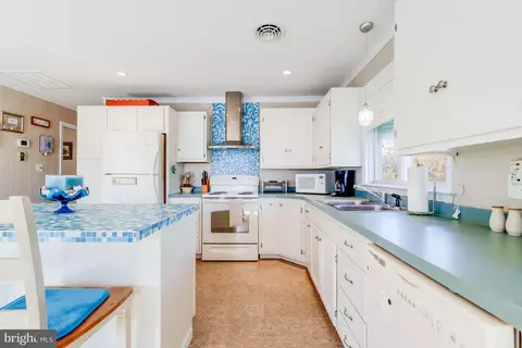 Kitchen - 9 Florida Ave, Milton, DE 19968 photo 1 of 6