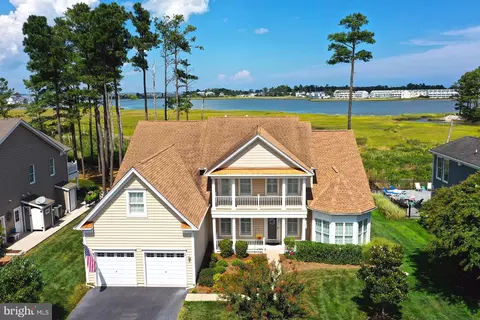 37481 Seaside Dr, Ocean View, DE 19970