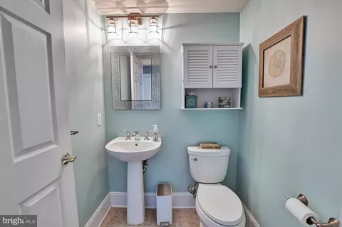 Bath - 37481 Seaside Dr, Ocean View, DE 19970 photo 1 of 6