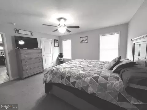 Bedroom - 6435 Pleasant Dr, Laurel, DE 19956 photo 2 of 4