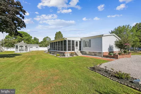 30932 Maplewood Rd, Ocean View, DE 19970