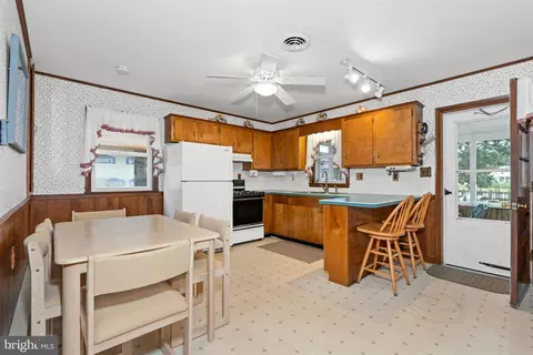 38207 Piney Point Rd, Ocean View, DE 19970 photo 17