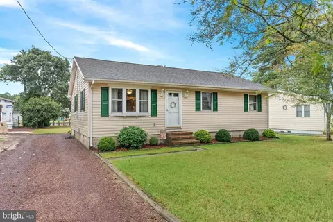 38207 Piney Point Rd, Ocean View, DE 19970