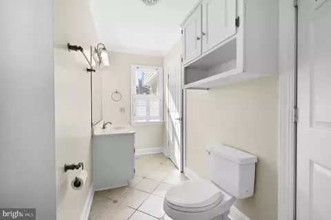 Entry Way - 201 Old Laurel Rd, Georgetown, DE 19947 photo 3 of 3