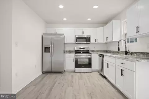Kitchen - 402 W 7th St, Laurel, DE 19956 photo 2 of 2