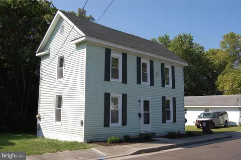 8 W Grove St, Delmar, DE 19940