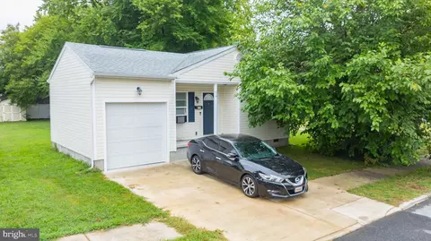 518 E King St, Seaford, DE 19973