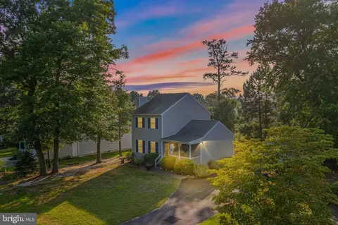4 Whites Creek Ln, Ocean View, DE 19970