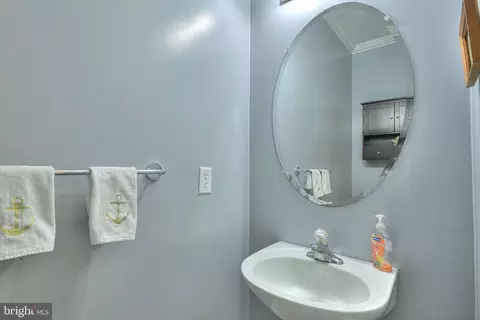 Bath - 18357 Seashell Blvd, Lewes, DE 19958 photo 2 of 2