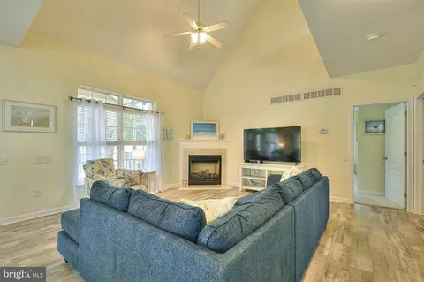 Living - 18357 Seashell Blvd, Lewes, DE 19958 photo 2 of 4