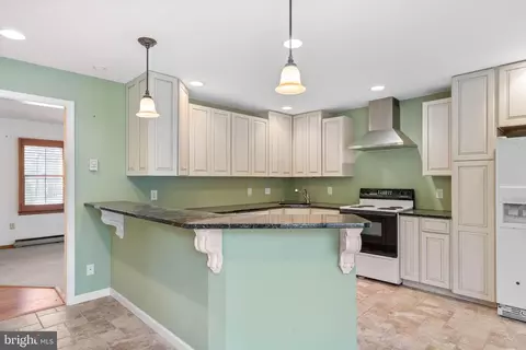Kitchen - 22243 Deep Branch Rd, Georgetown, DE 19947 photo 1 of 3