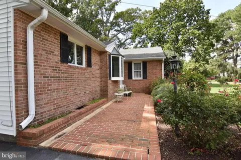 Exterior - 140 Lakeside Dr, Laurel, DE 19956 photo 2 of 4