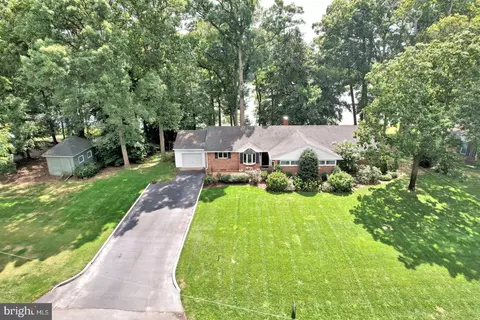 Exterior - 140 Lakeside Dr, Laurel, DE 19956 photo 1 of 4