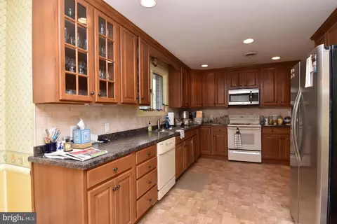 Kitchen - 140 Lakeside Dr, Laurel, DE 19956 photo 1 of 3
