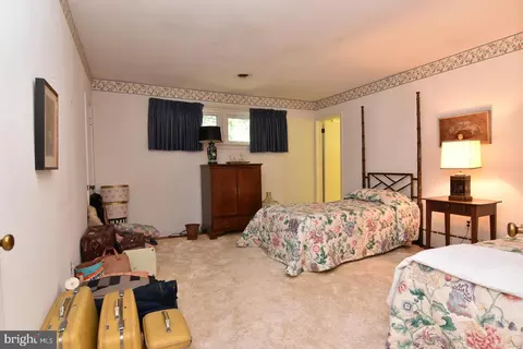 Bedroom - 140 Lakeside Dr, Laurel, DE 19956 photo 1 of 4