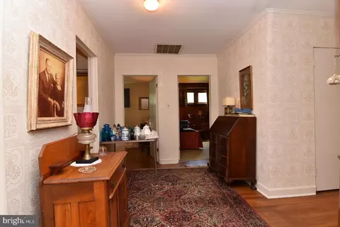 Entry Way - 140 Lakeside Dr, Laurel, DE 19956 photo 2 of 2