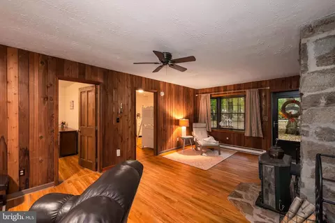 Living - 24004 Pine Lake Dr, Georgetown, DE 19947 photo 1 of 1
