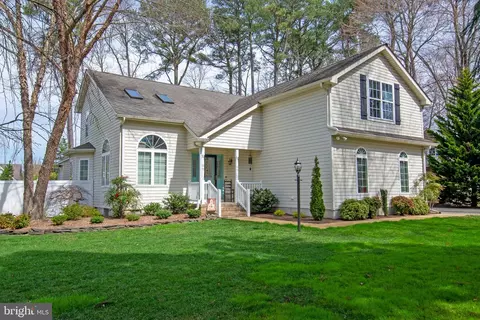 Exterior - 36499 Pine Grove Ln, Ocean View, DE 19970 photo 3 of 9