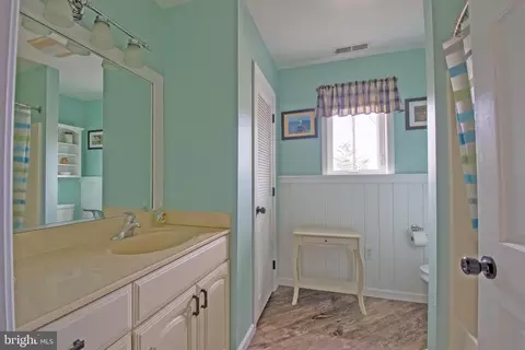 Bath - 36499 Pine Grove Ln, Ocean View, DE 19970 photo 1 of 1